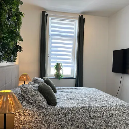 L'ecrin De Tchantches - Outremeuse, Proche De Apartment